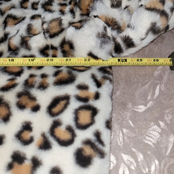 NWT Leopard Print Coat Jacket Faux Fur VS PINK & Know One Cares Large - Picture 17 of 17
